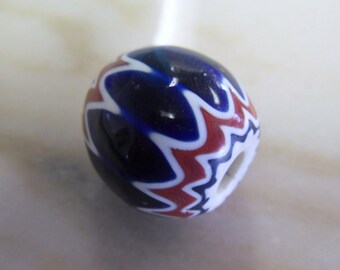 Vintage African Trade Bead Chevron 24mm (1)