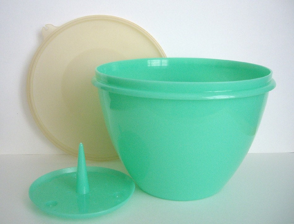 Jadite Green 70's Tupperware Storage Bowl Lettuce