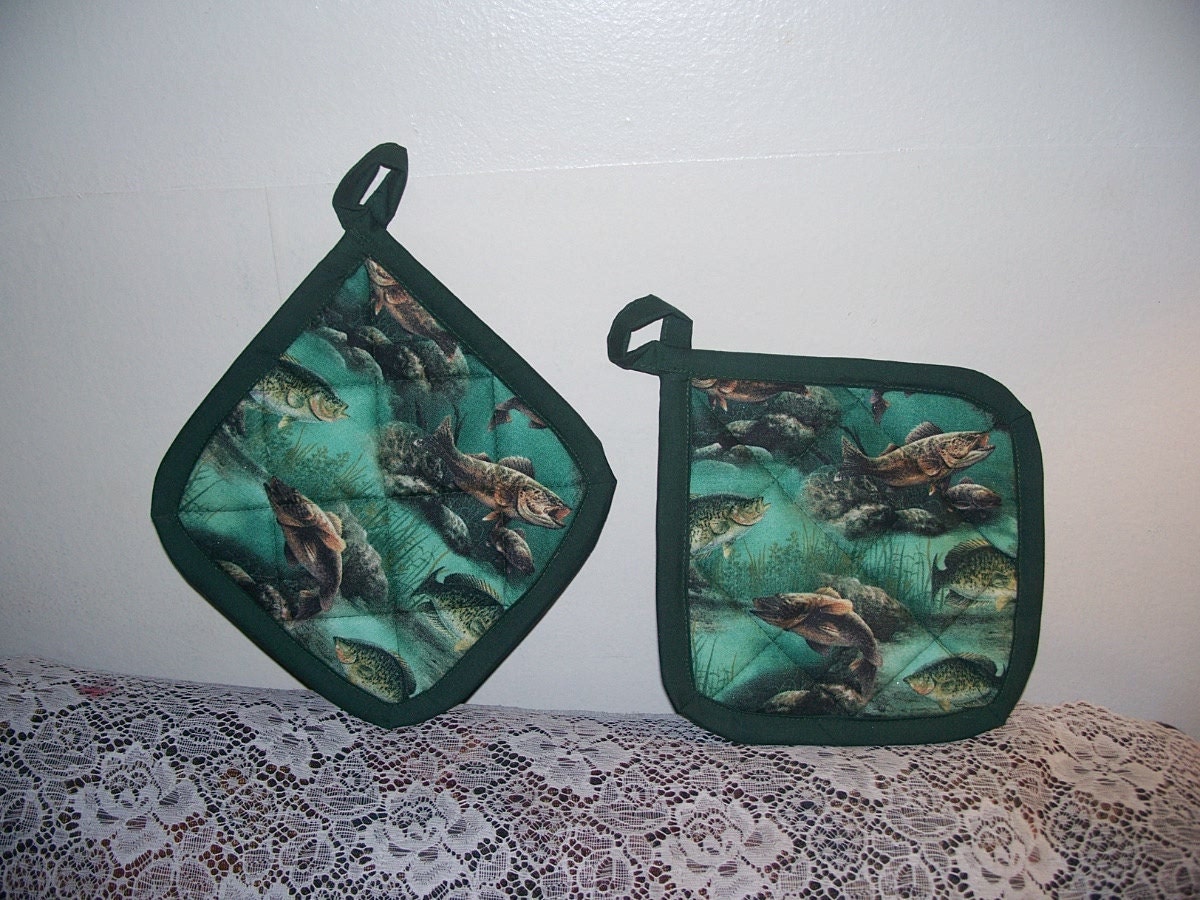2 Fish Pot Holders