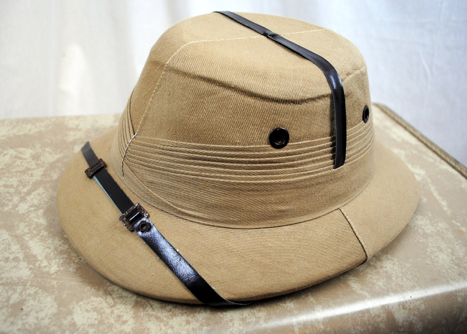 vintage safari hat