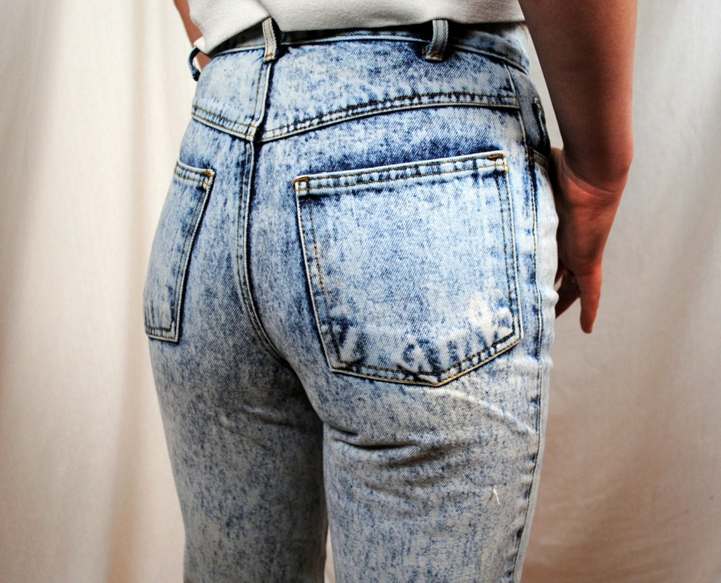 Vintage 80s Acid Washed High Waisted Jeans XS by RogueRetro