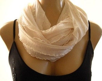 Ivory ruffle infinity scarf, Cowl .Flamenco Necklace Scarf-Le dernier cri