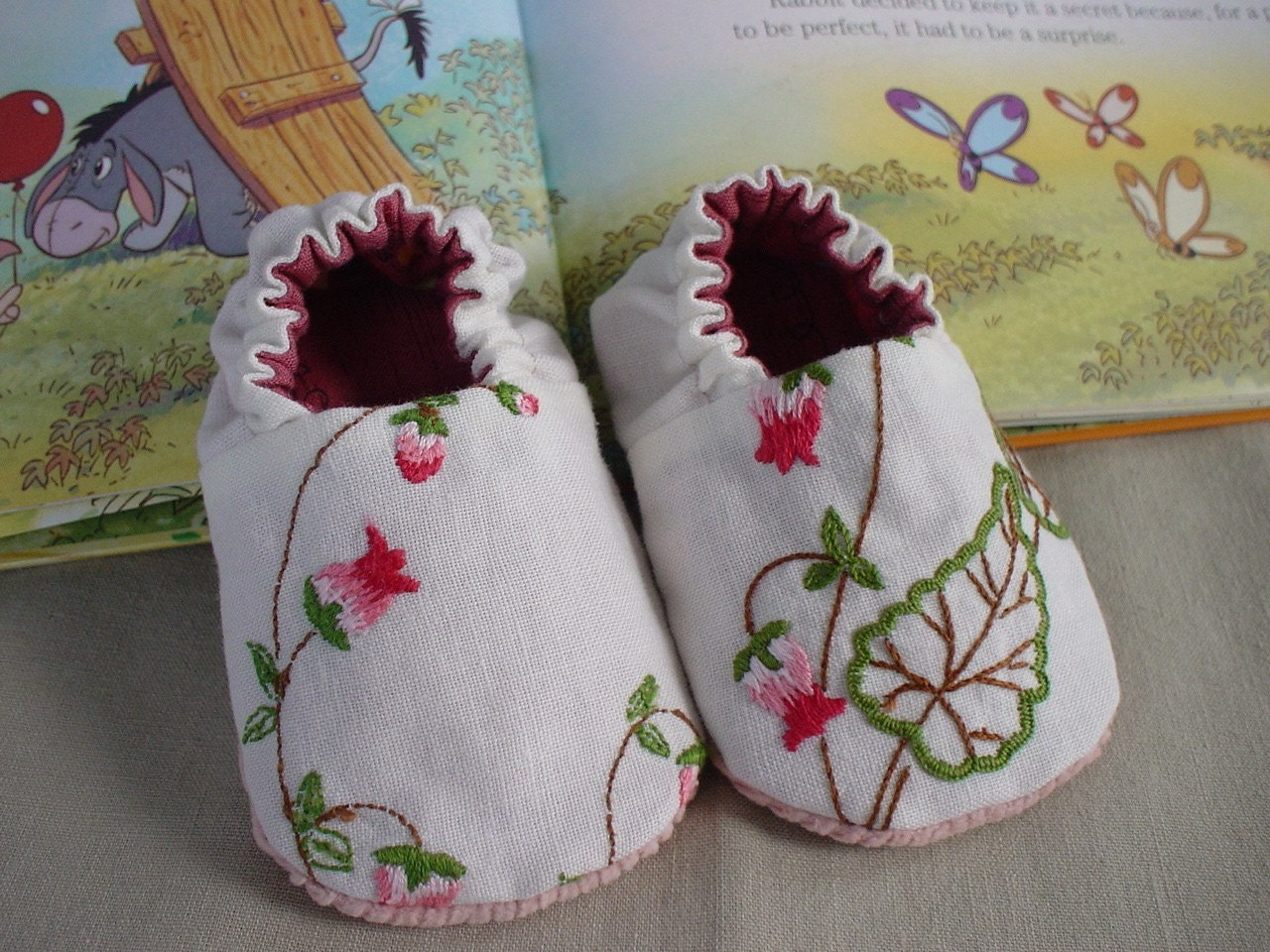 Fabric Baby Shoes Embroidered with Fuschias. Soft by BinkyBlossom