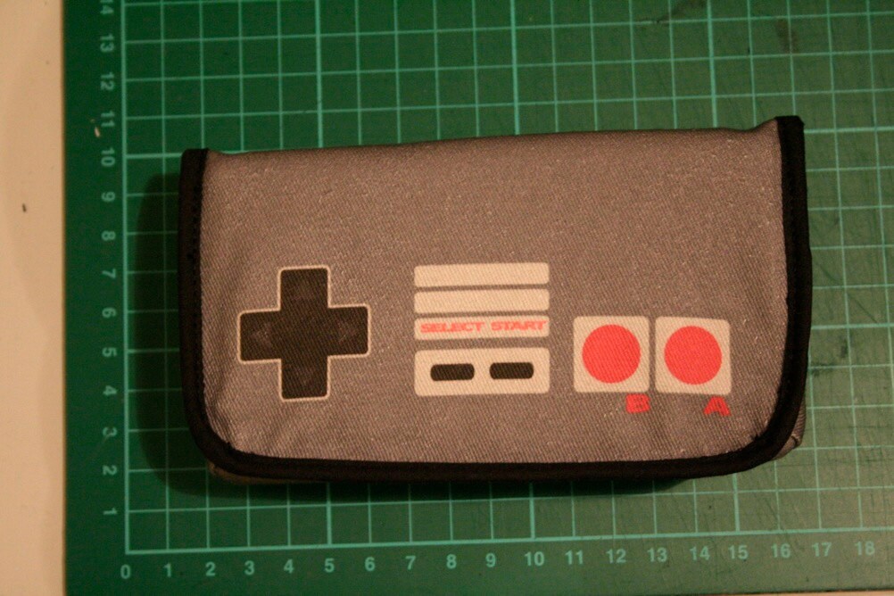 NES Controller Nintendo 3DS / DSi / DS Lite Case