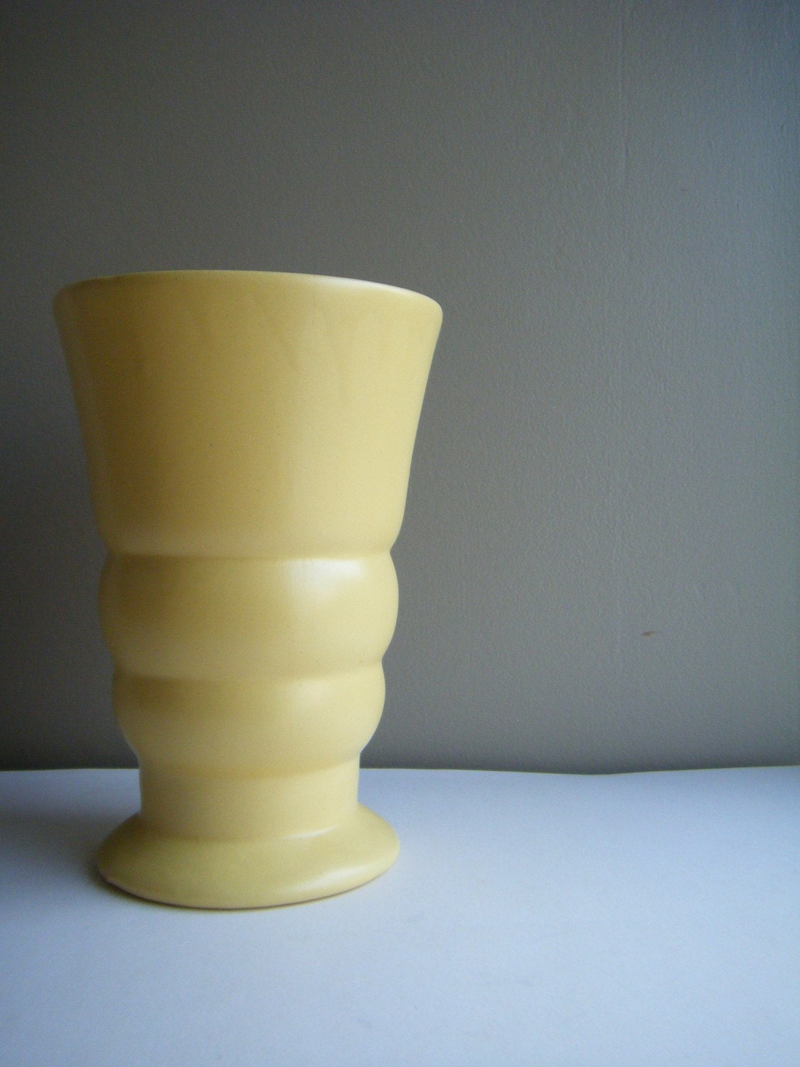 Large USA Yellow Vase Retro Design by vintageinteriors on Etsy