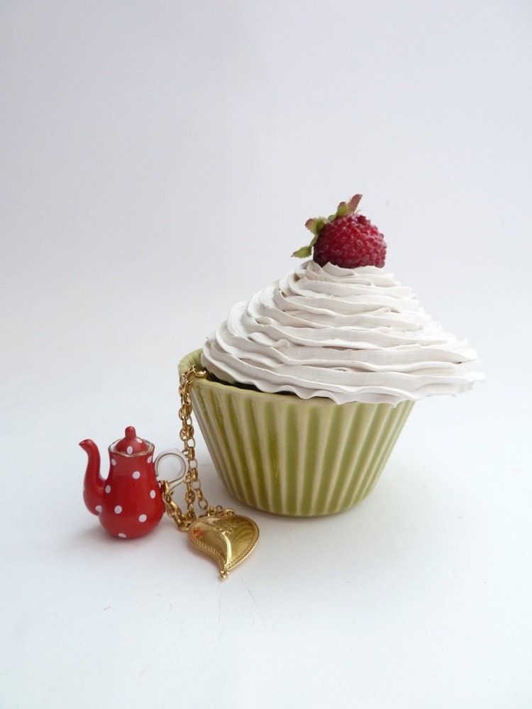 JEWELRY BOX cupcake fake cupcake cake topper ceramic liner