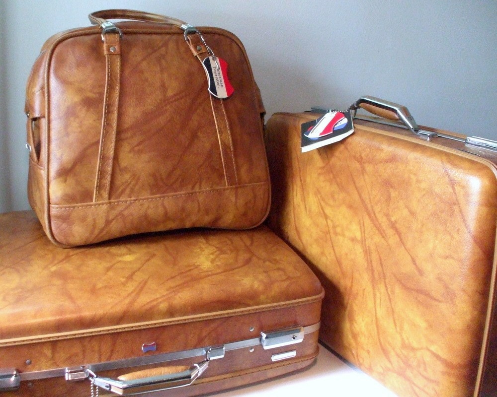 American Tourister 3 Piece Luggage Set with Keys Vintage/New