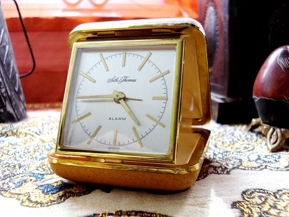 Vintage Seth Thomas Travel Alarm Clock