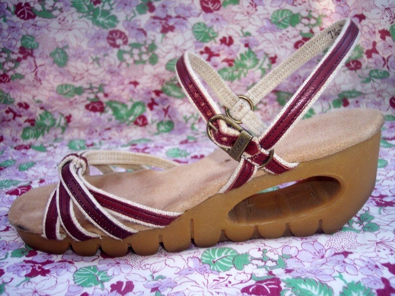 Vintage 70s Connie Canvas/Leather YO YO WEDGE Sandals 7 1/2N