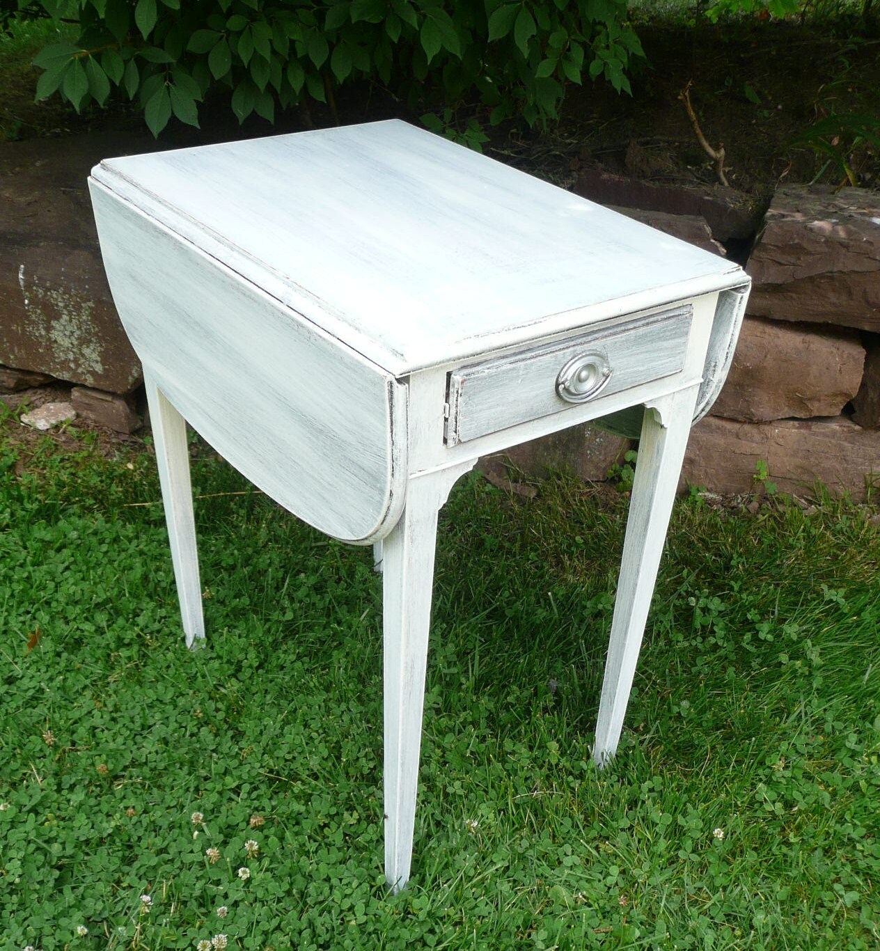 French Farmhouse Accent Table. Vintage