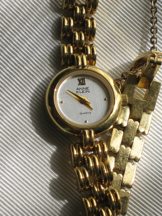 Vintage Anne Klein Ladies Quartz Wrist Watch Flexible Bright