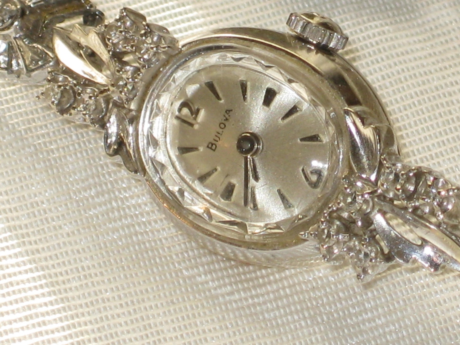 vintage bulova swiss watch