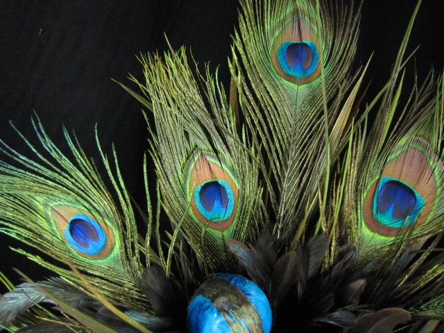 Double Peacock Feather Ball Floral Arrangement 6832