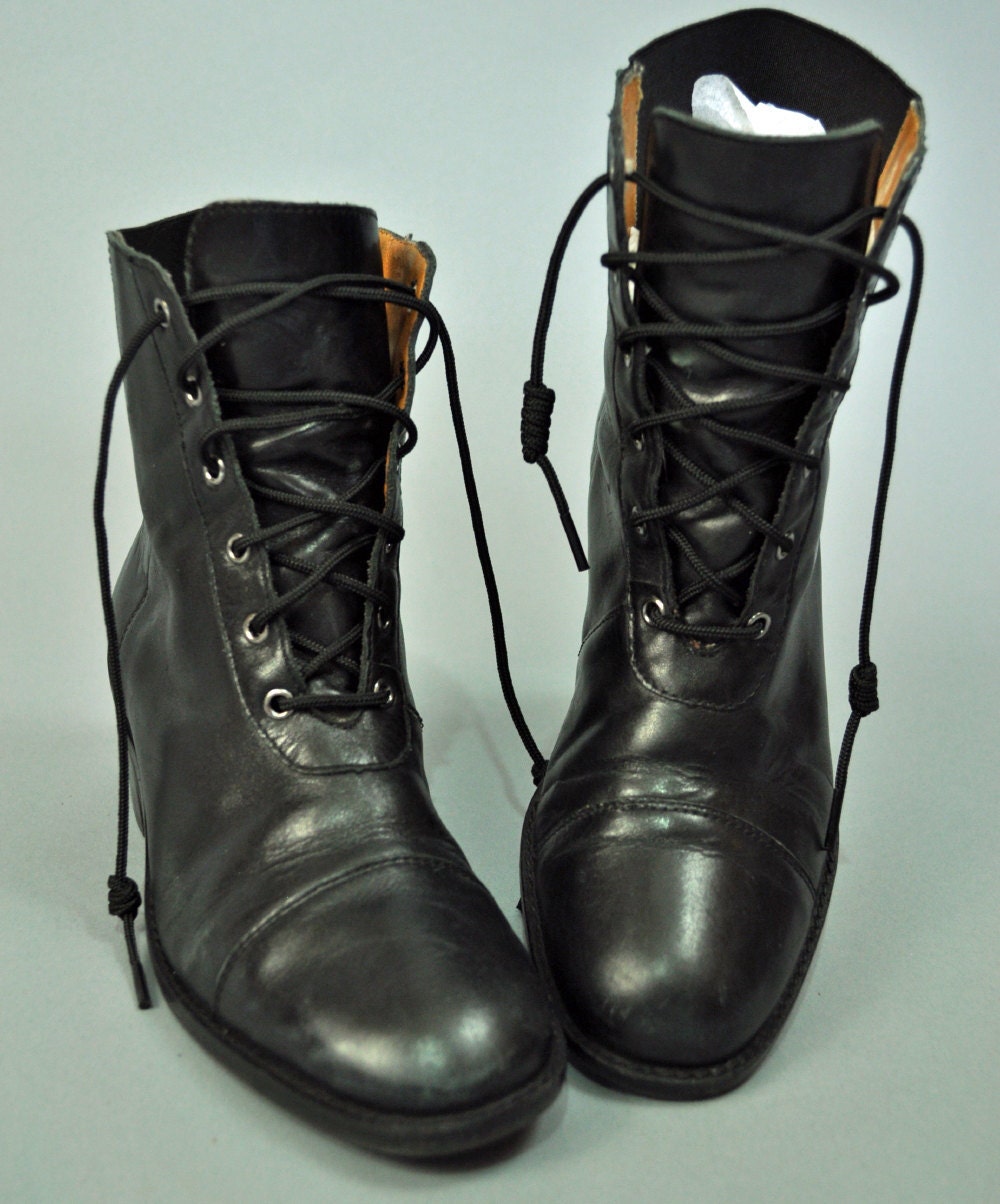 80s lace up ankle boots black leather granny boots w/ chunky
