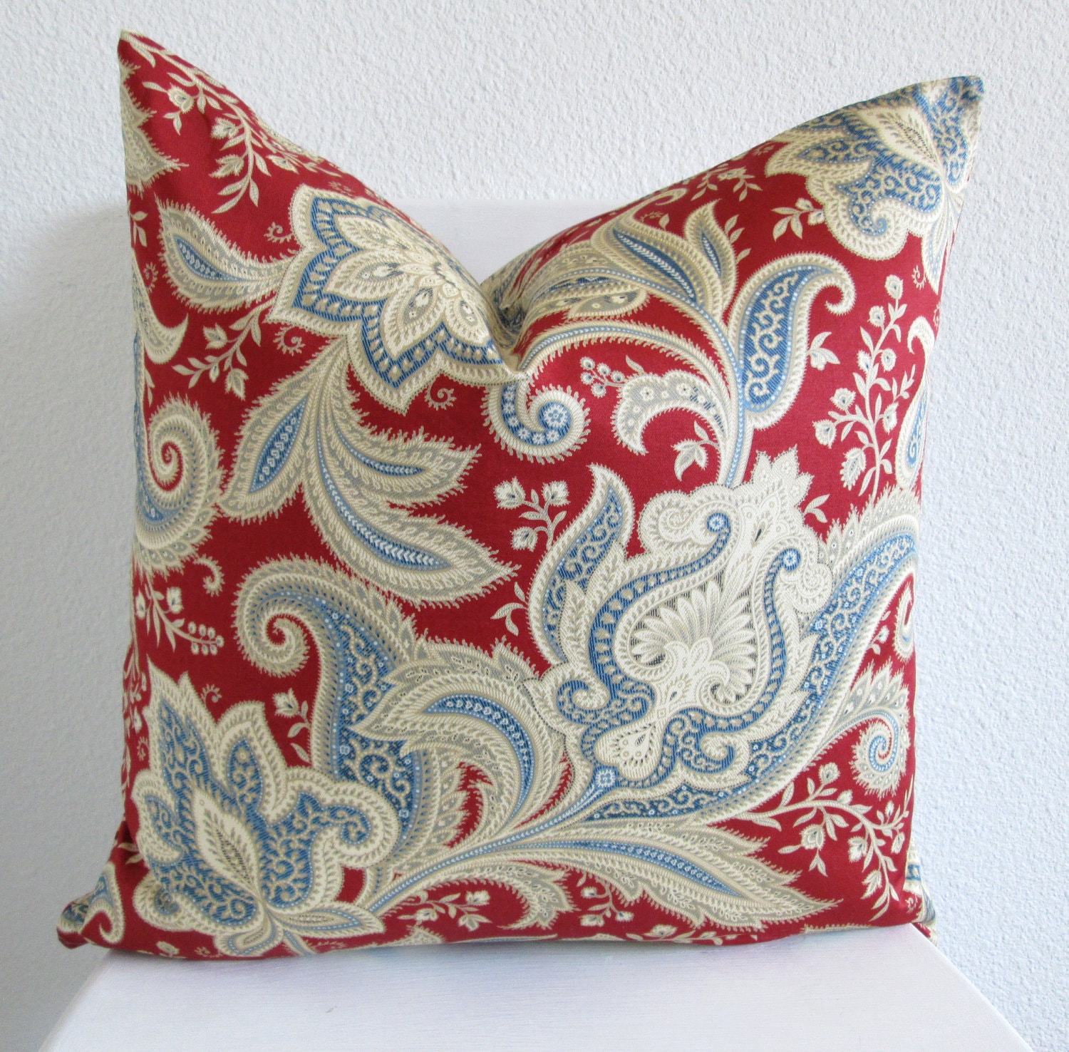 Decorative pillow Throw pillow Accent pillow by vintagechicdecor