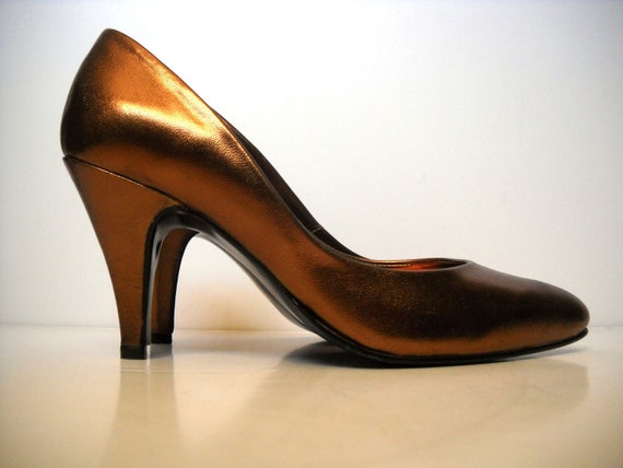 metallic heel pumps