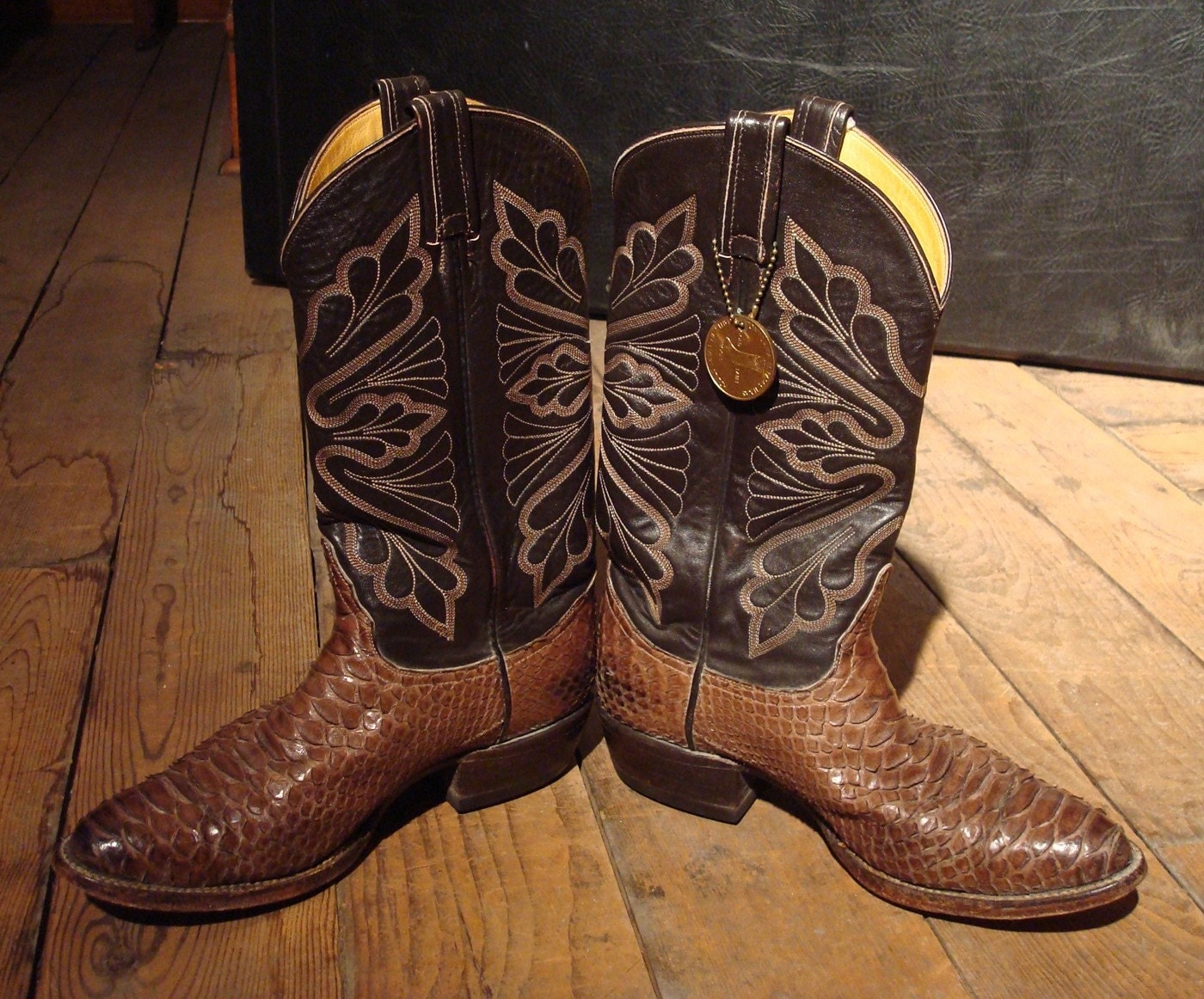 rattlesnake skin boots tony lama