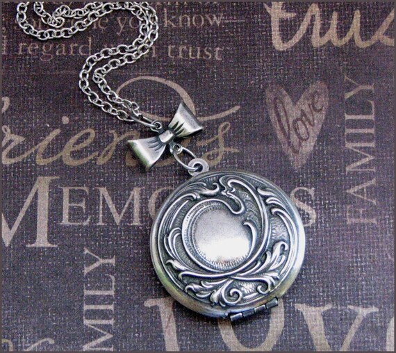 Items similar to Silver Locket Necklace - Enchanted Immortal Love ...