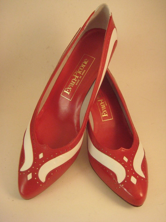 Vintage Evan-Picone Spectator Red and White Pumps Size 8