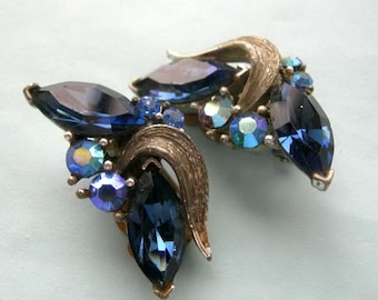 Vintage signed LISNER midnight blue earrings