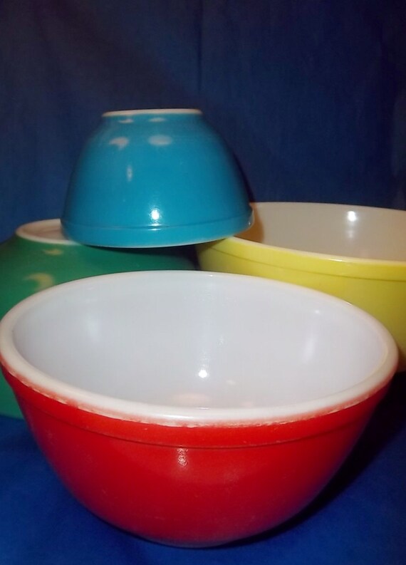 Vintage Multi Colored Pyrex Mixing Bowls