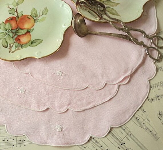 Vintage Soft Pink Round Cotton Placemats
