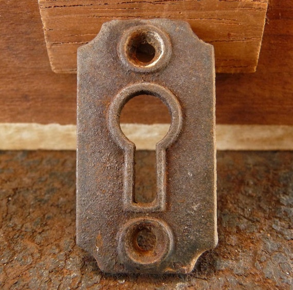 Vintage Primitive Skeleton Key Hole Door Escutcheon Cover