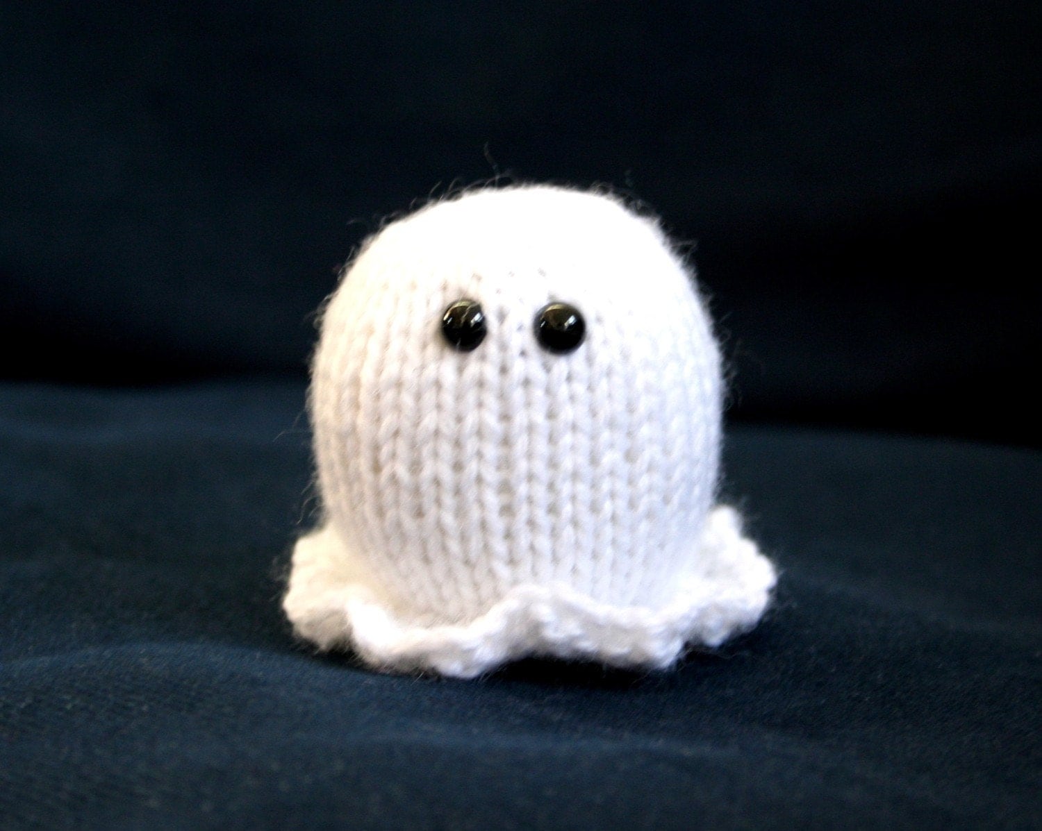 Knit your own friendly little ghost pdf knitting pattern