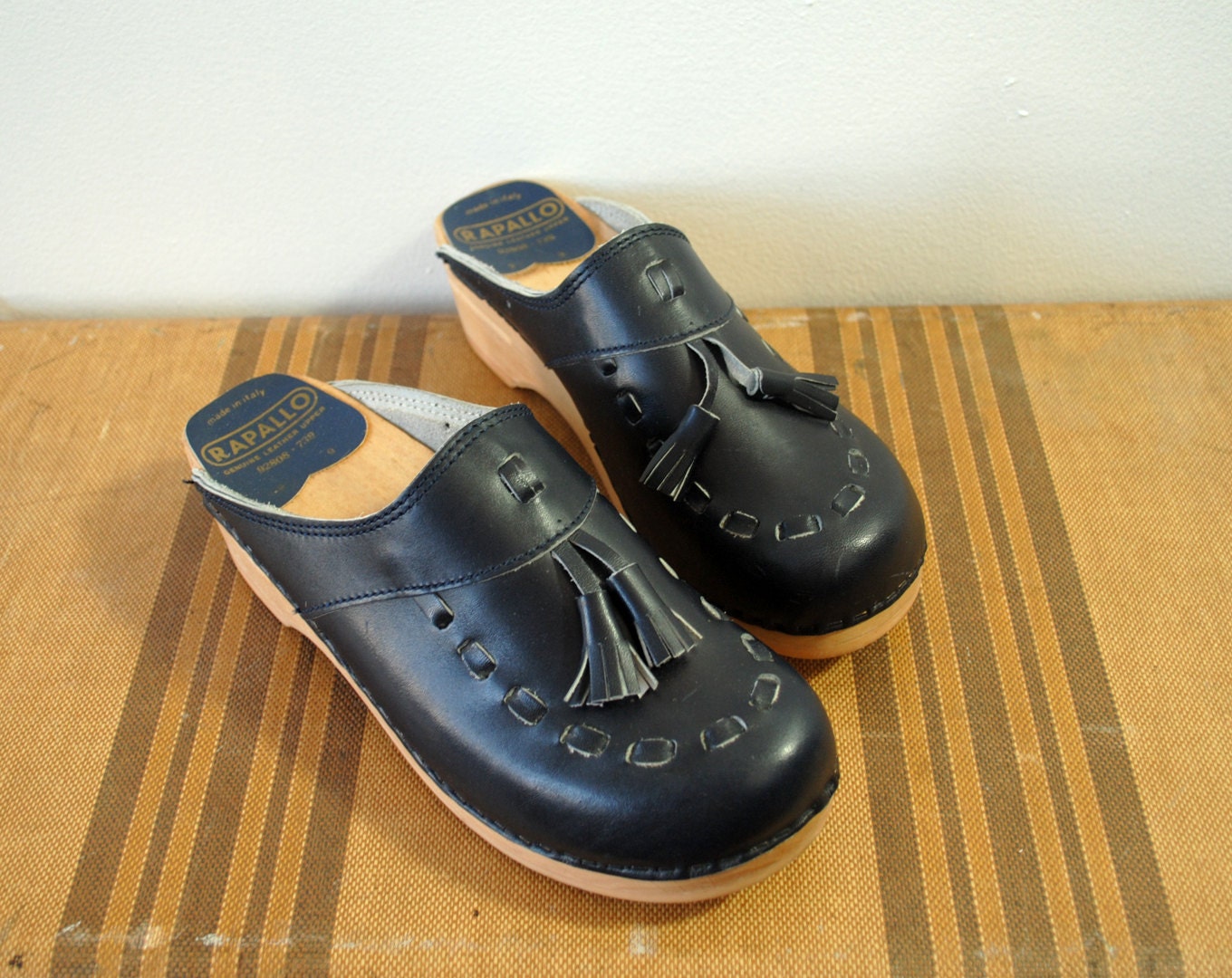tassel clogs