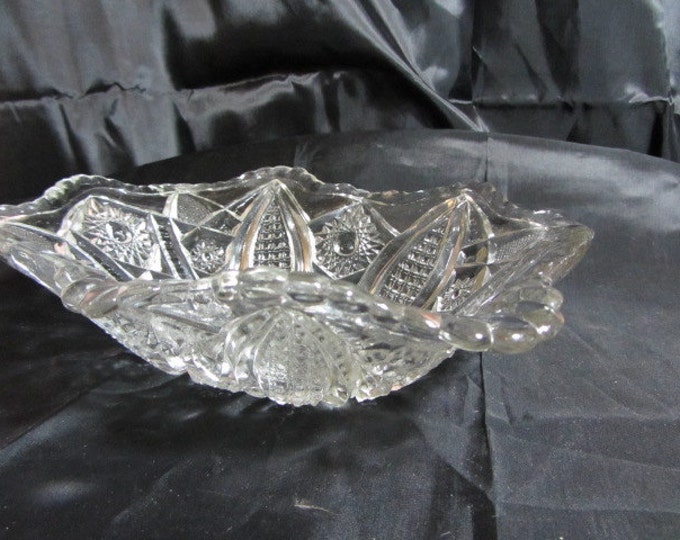 Vintage Cut Glass Bowl Perfect for Your Holiday Table, Serving Glass Bowl, Clear Glass Bowl, Dinning Bowl, Fruit Bowl, Candy Dish