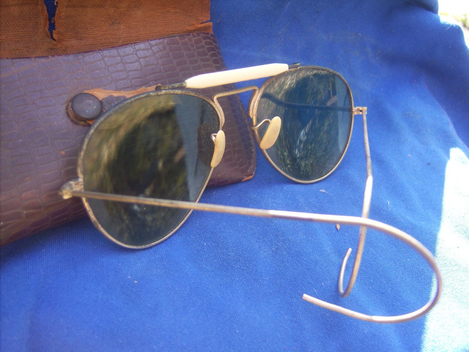 Antique Mens Sunglasses In Case 