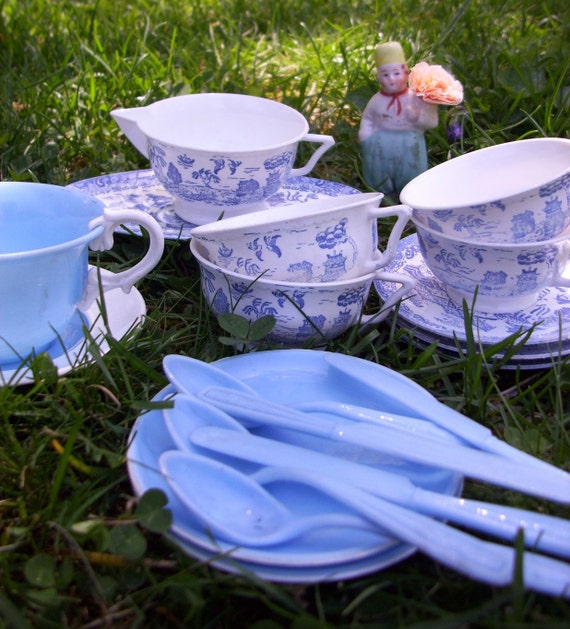 blue toy tea set