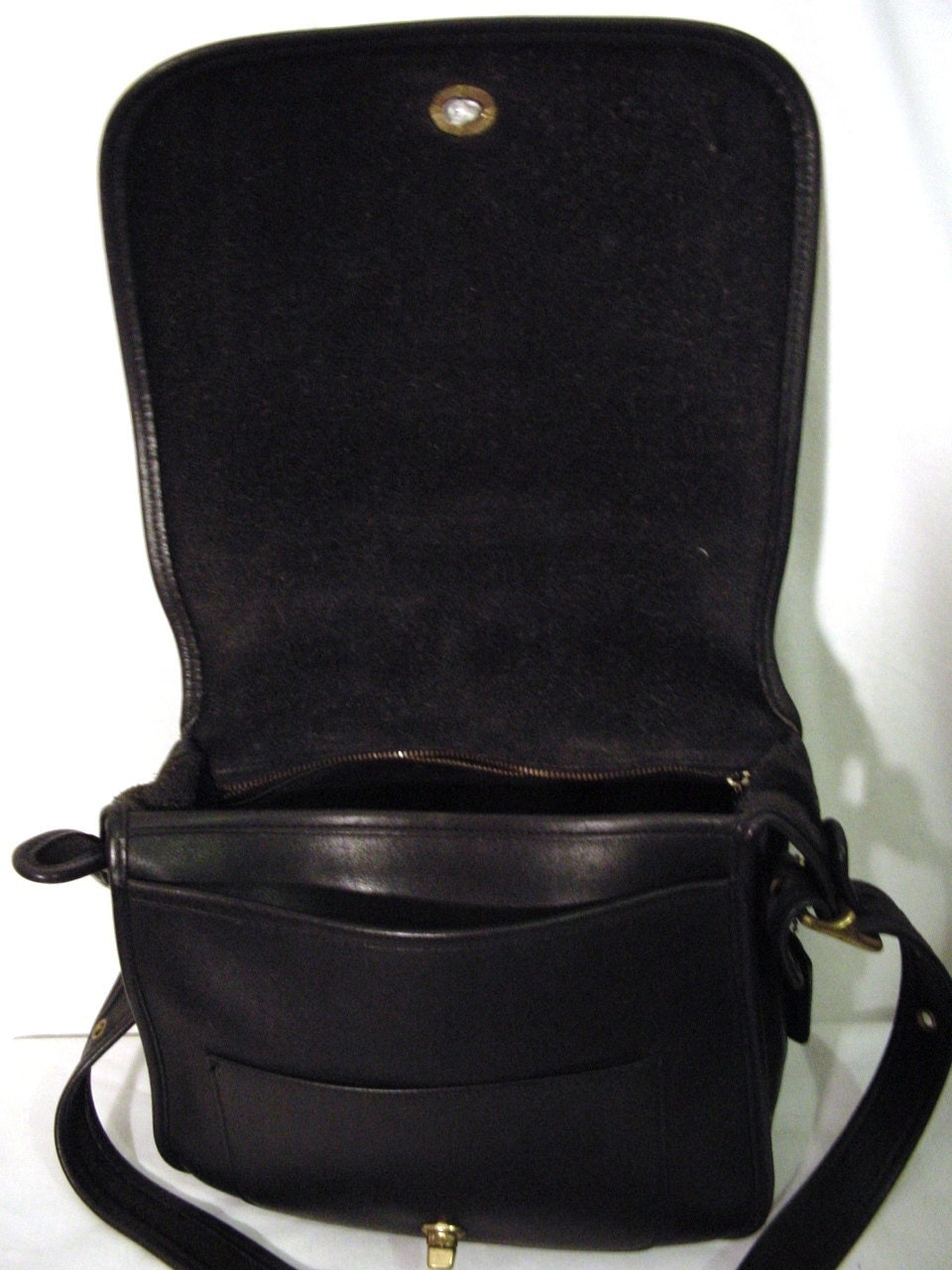 Vintage Authentic Coach Stewardess Handbag 9525 in Black