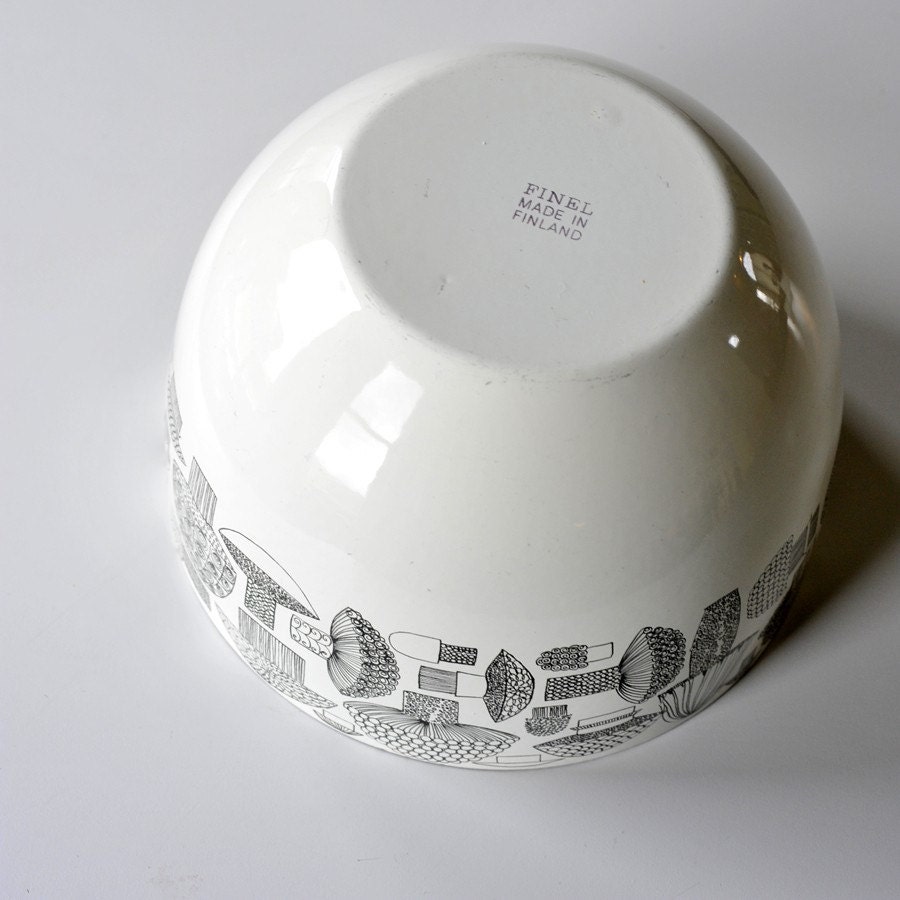 Vintage ARABIA Wartsila Finland Enamel Mushroom Bowl