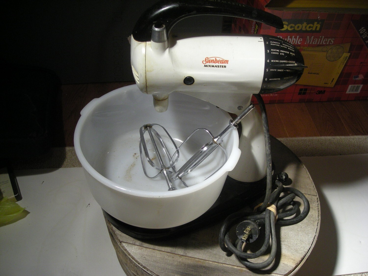 Vintage SUNBEAM MIXMASTER Model 10 Speed MIXER with Bowl SALE