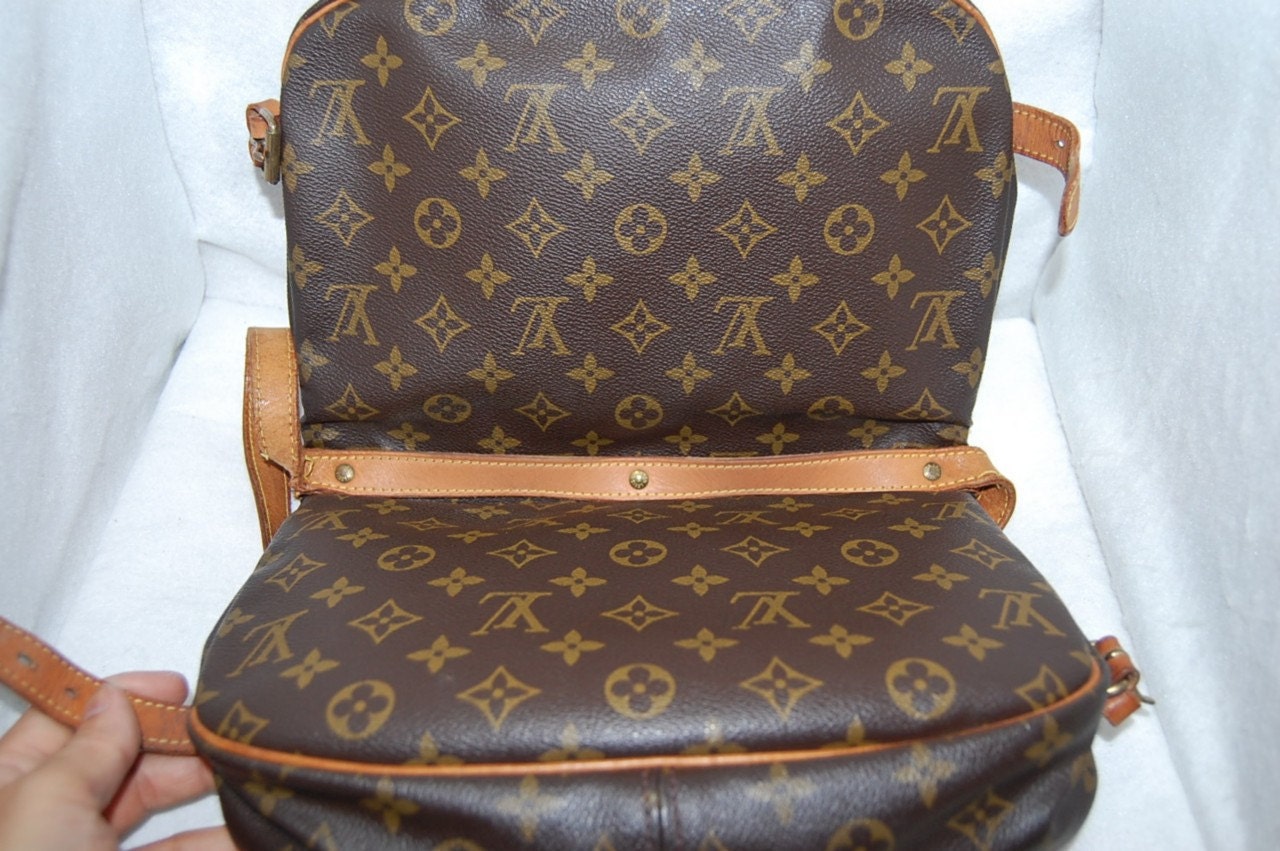 LOUIS VUITTON Messenger SAUMUR 30 Saddle Bag Shoulder Bag