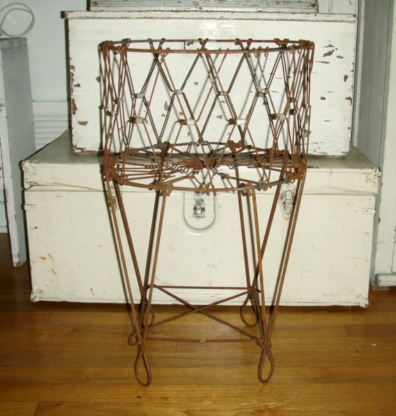 wire collapsible laundry basket
