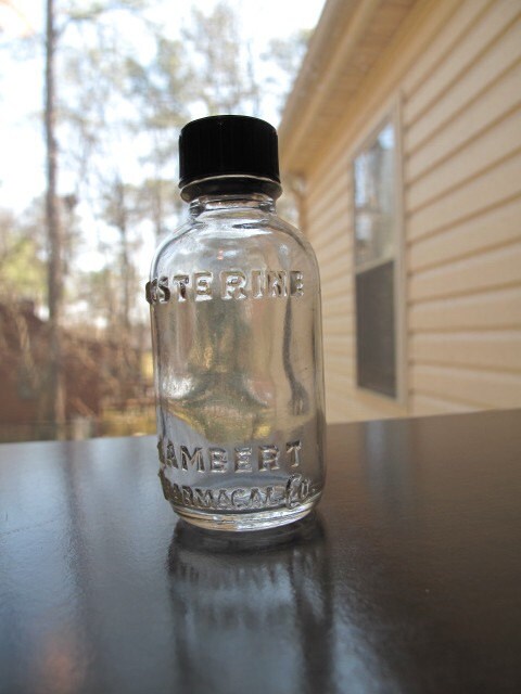 San Francisco Ts >> Vintage Miniature Listerine Bottle / Listerine Lambert San Francisco Ts >> Vintage Miniature Listerine Bottle / Listerine Lambert