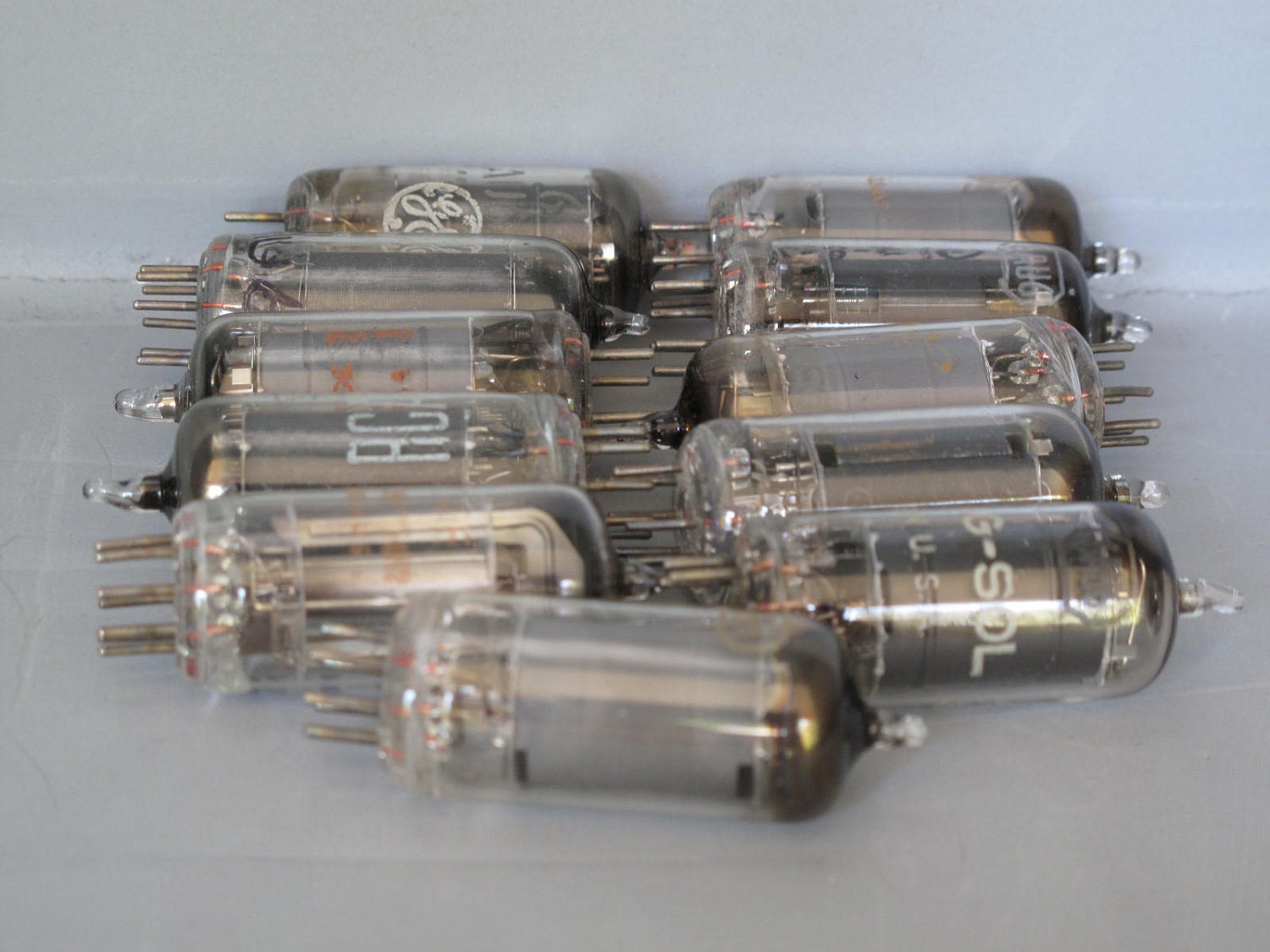 Vintage ELEVEN Radio Vacuum Tubes / TV Tube to by MilkaCervenka