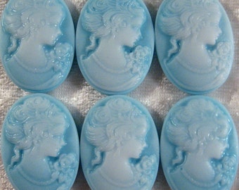 25x18mm Cameo - "Girl w/Pearls" - Translucent White On Lite Turquoise(frosted) - 6 pcs : sku 09.04.11.4 - N5