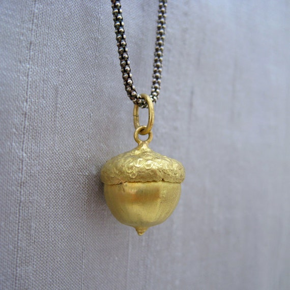 18K Gold Acorn Pendant Necklace Pin Oak
