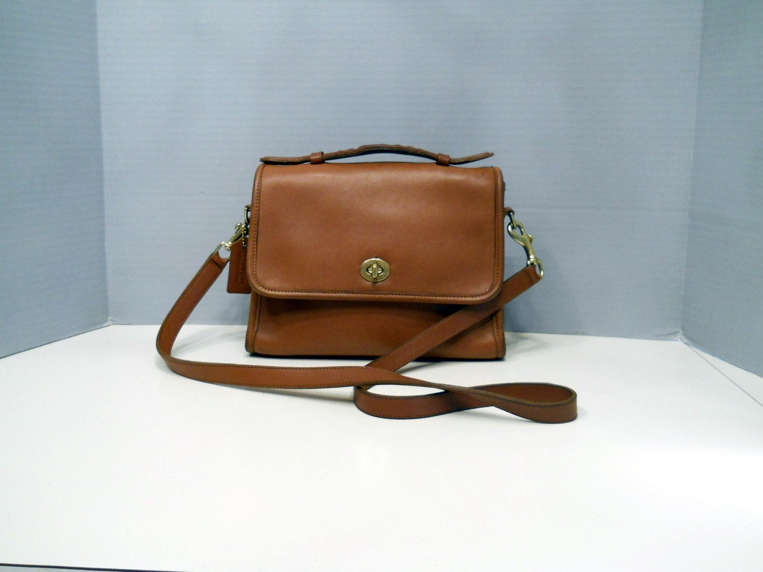 Coach Peanut Butter Leather Courier Hand bag/Shoulder Bag