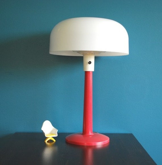 Vintage Lightolier Lamp