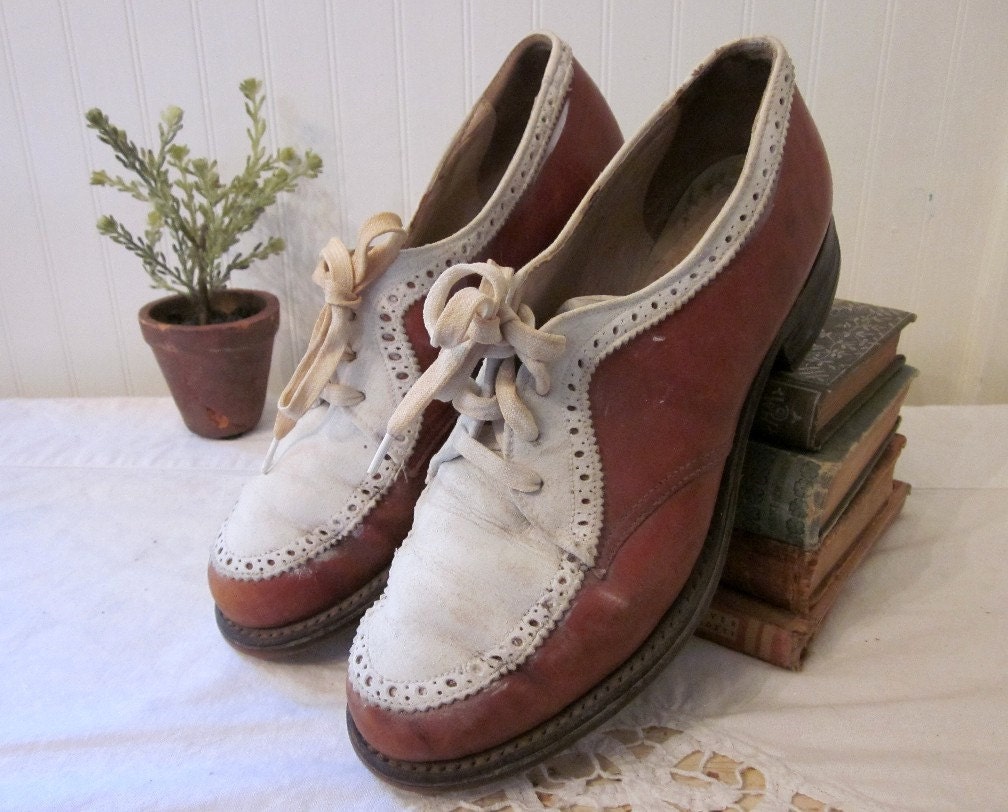vintage Golf Shoes Spalding Women's cleated Oxford style