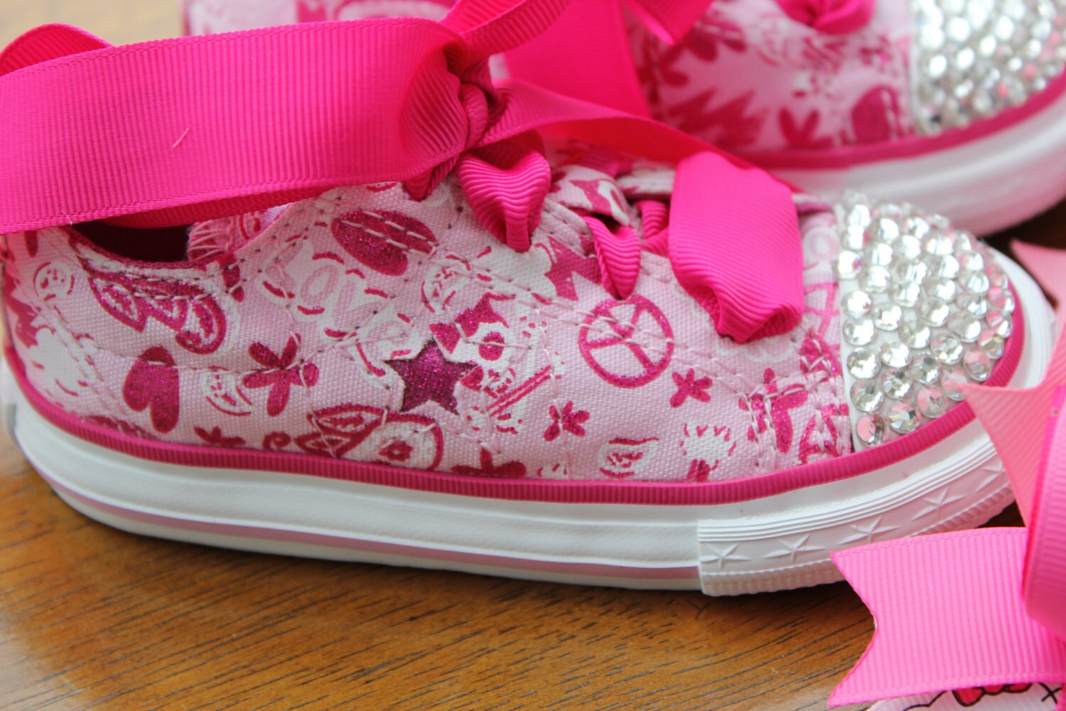 Pink Hot pink One Star Converse crystal Bling shoes size 6