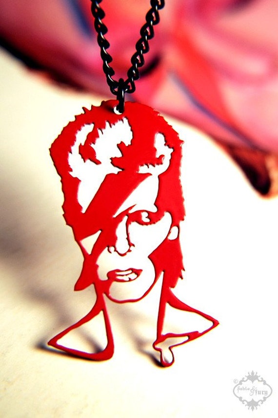 David Bowie Ziggy Stardust homage necklace in red stainless