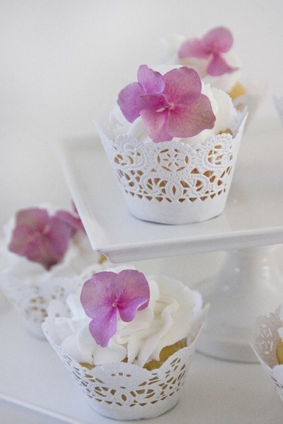 Elegant White Cupcake Wrappers by sugarcatstudio on Etsy