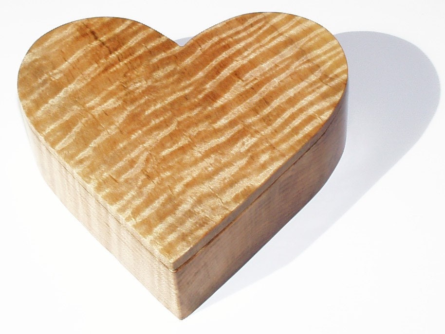 Wooden Heart Shaped Wooden Jewelry Box PDF Plans