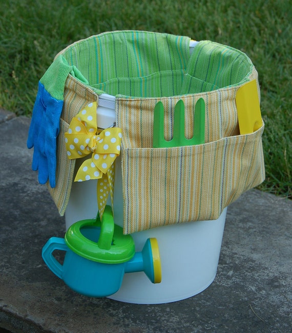 Upcycled Gardening Bucket Apron