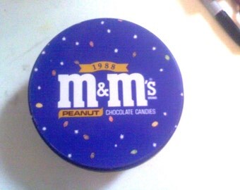 1988 M an M's Collectible Tin Peanut (Stars)